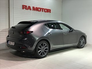 Halvkombi Mazda 3 4 av 20