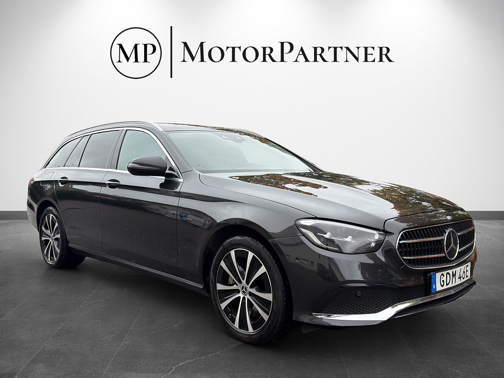 Mercedes-Benz E 300 T de 4M 9G Avantgarde Widescreen Drag Navi Värmare