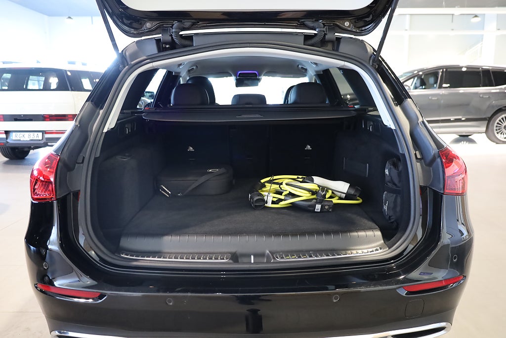 Mercedes-Benz C 300 T e 9G-Tronic Avantgarde Moms/leasbar /Drag / Navi 2023
