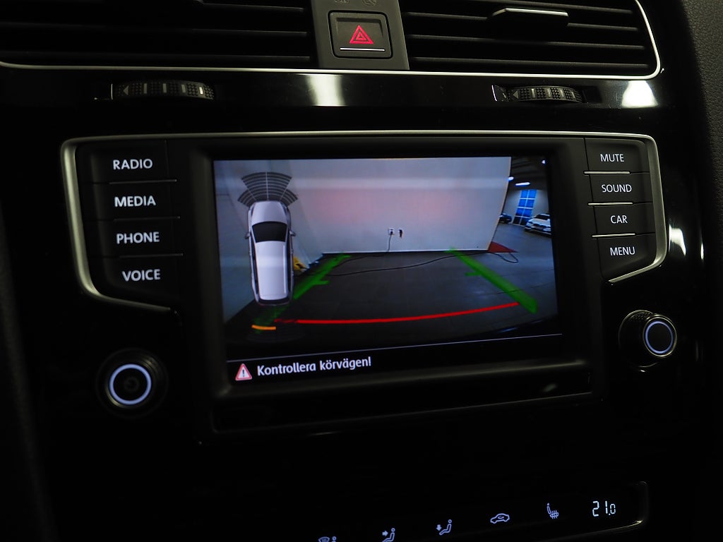 Volkswagen Golf SC R 2.0 TSI 300hk 4M |Dynaudio|Läder|Backkamera| 2017