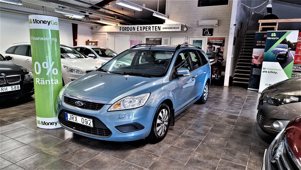 Ford Focus Kombi 1.8 Flexifuel Titanium, Trend. Serv, Bes