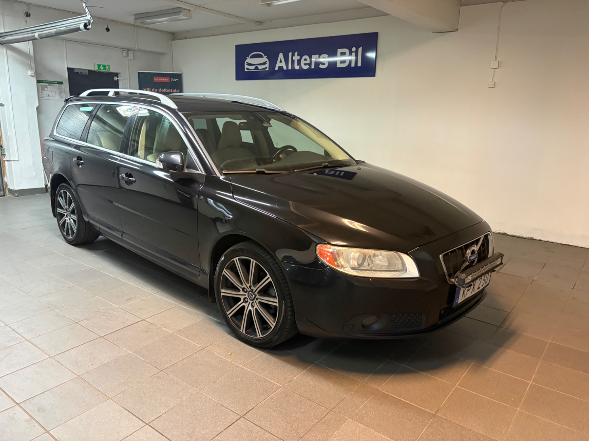 Volvo V70 2011, photo 3/10