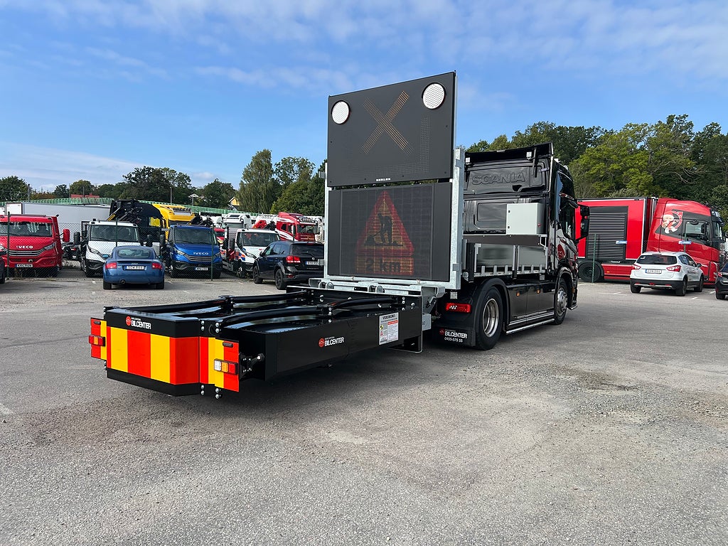 Scania P320 4x2 Hybrid TMA Bil Berlex & Verdegro