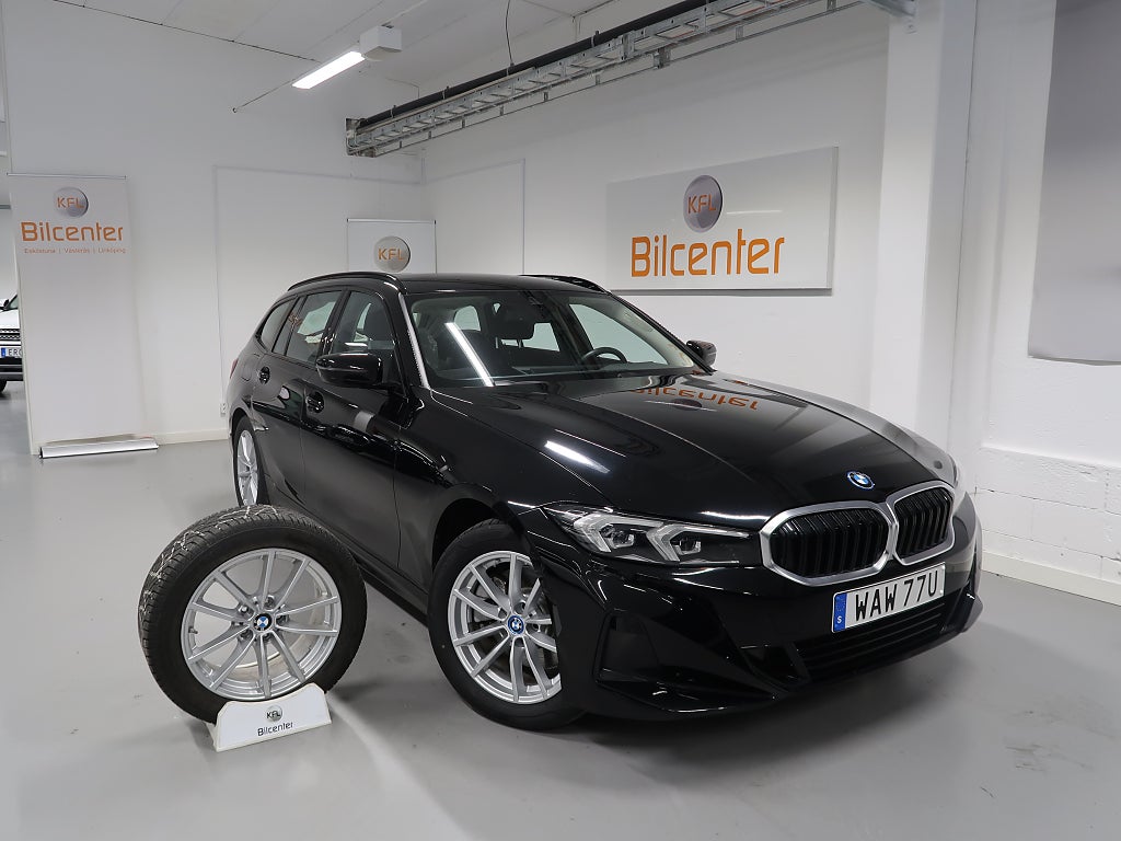BMW 330e xDrive Touring V-Däck ingår Wide-Drag-Kamera-Navi-CarPl