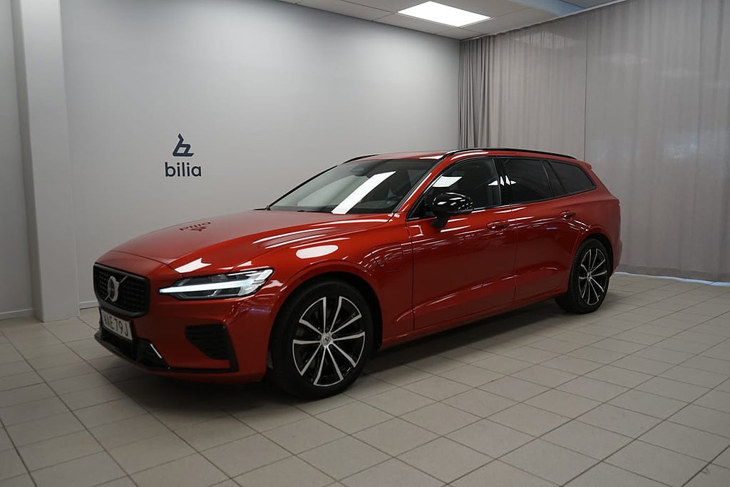 Volvo V60 Recharge T8 Plus Dark | 360| HarmanKardon |