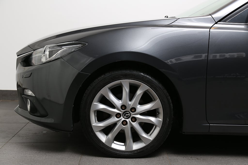 Mazda 3 2,0 SKYACTIV-G 165hk Head up Skinn BOSE Motorv Drag 2016