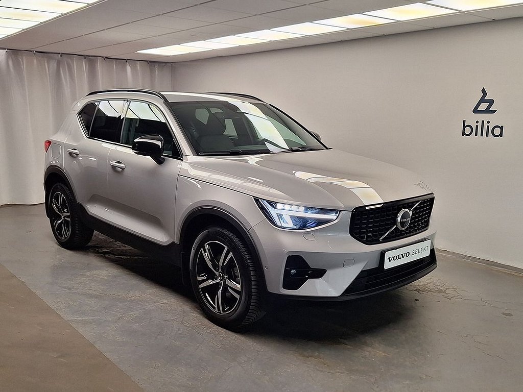 Volvo XC40 B3 FWD Bensin Plus Dark/ 360 Kamera/ Drag/ Värmare/ Navi