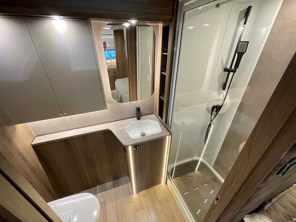 Kabe Imperial 740 CTDL KS / Cinderella / ALDE /  Läder / Lyxvagn / Al - Kabe