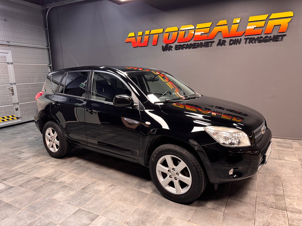 Toyota RAV4 2.0 VVT-i 4x4 /Auto/152 HK