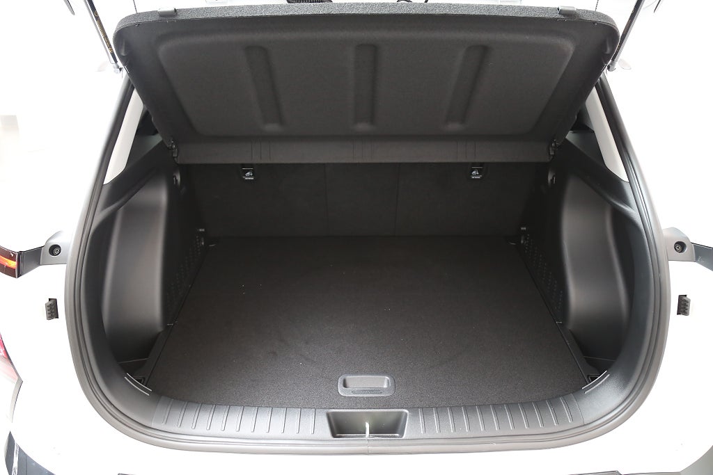 Hyundai Kona Electric 65,4kWh 512km Räckvidd Essential fd demo| Moms