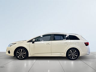Toyota Avensis Kombi 1.8 Valvematic Drag/Kamera/Värmare/Navi/SoV-Däck – bild 4
