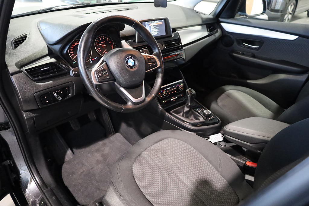 BMW 218 i Active Tourer Advantage Drag M-Värme Kamera 2017