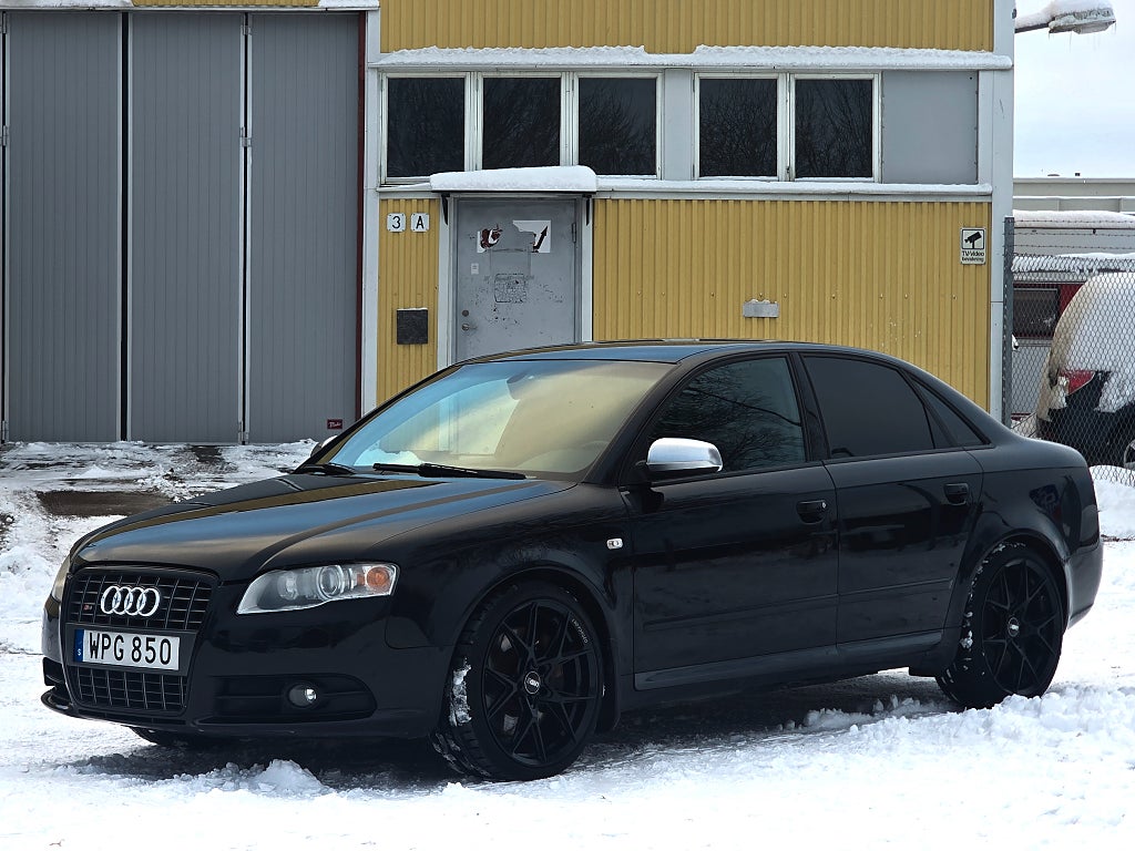 Audi S4 Sedan 4.2 V8 Quattro 344HK BOSE SV-SÅLD