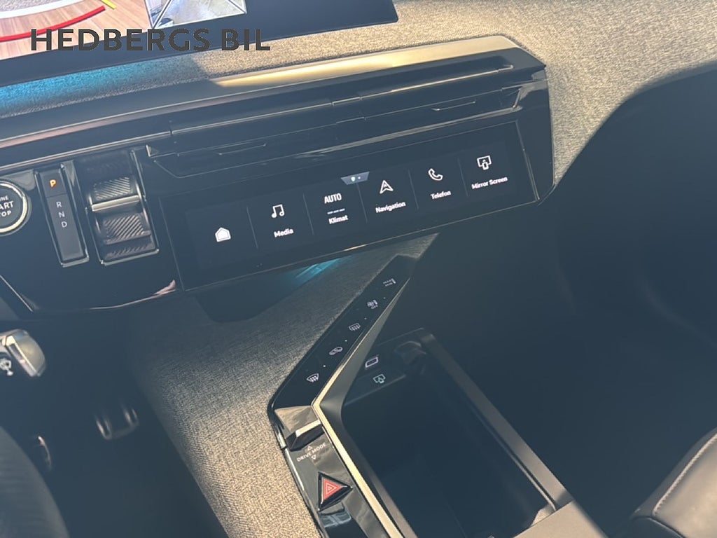 Peugeot E-3008 GT ULTIMATE 214HK thumbnail