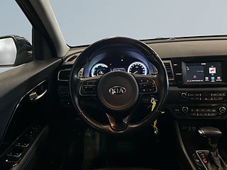Kia Niro Hybrid DCT Advance Plus S&V-hjul/Navi/Carplay/Rattvärm