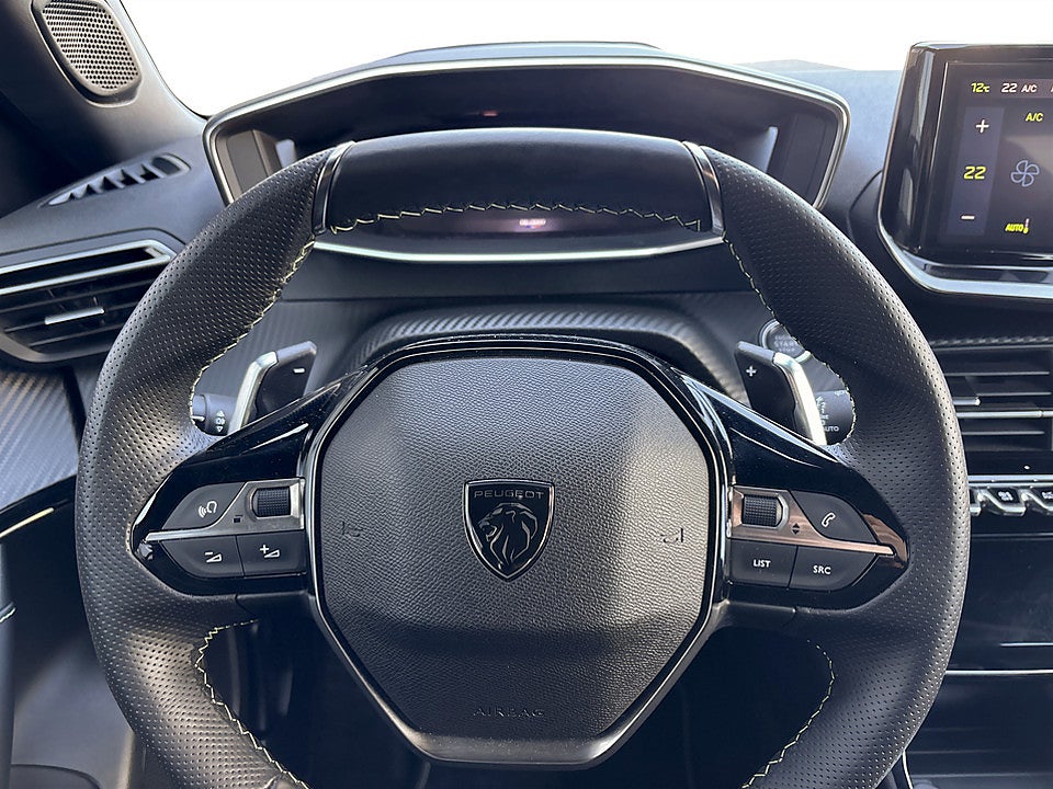 Bild på Peugeot 2008 GT 1.2 PT 130hk Aut B-KAMERA CARPLAY ELSTOL