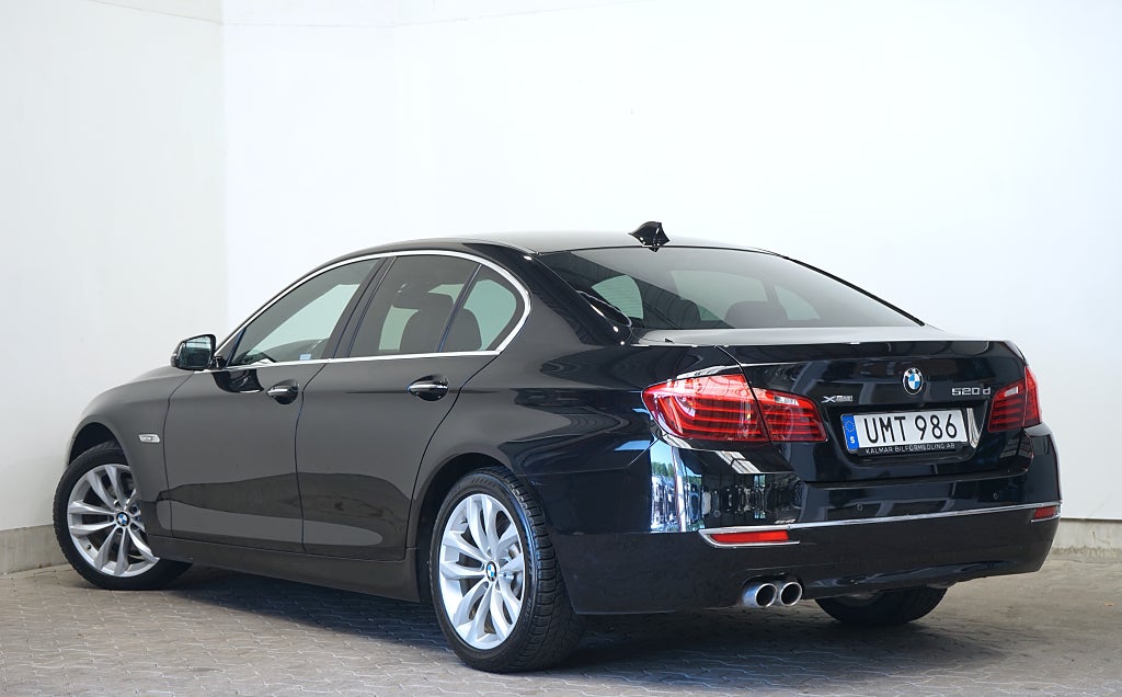BMW 520d xDrive Sedan Luxury Line Se spec 190hk