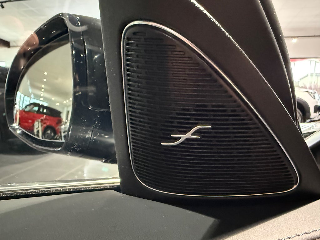 Mercedes-Benz E 300 de 4MATIC AMG Premium 20tum Läder - bild 9