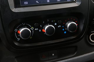 Transportbil - Skåp Renault trafic 12 av 16