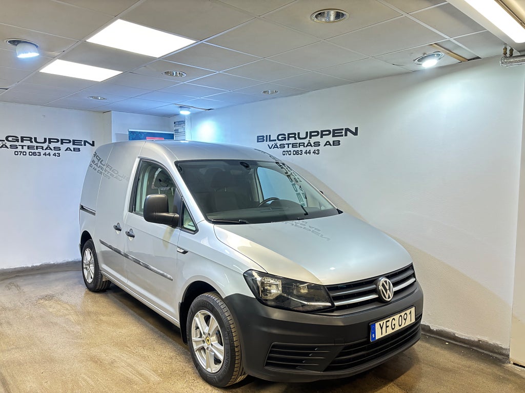 Volkswagen Caddy Van 2.0 TDI / Drag  / Värm / Ny Bes / Ny Serv / 1 Ägare