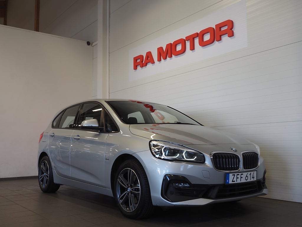 BMW 220 d xDrive Active Tourer Sport line M-Värm Navi Drag 2019