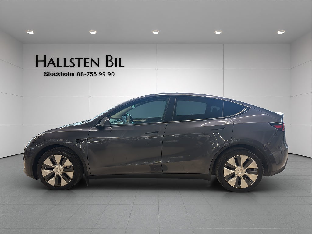 Tesla Model Y Long Range AWD Uppgraderad Autopilot Pano Moms Dragkrok