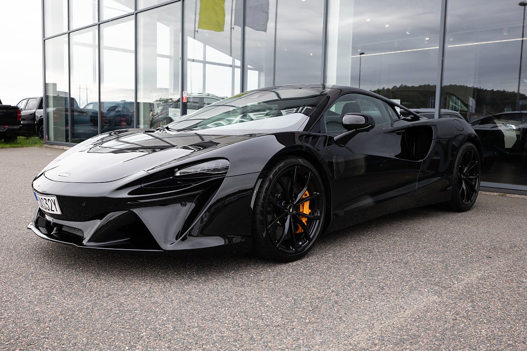McLaren Artura / 320 mil / Technology Pack / Svensksåld 1 brukare /