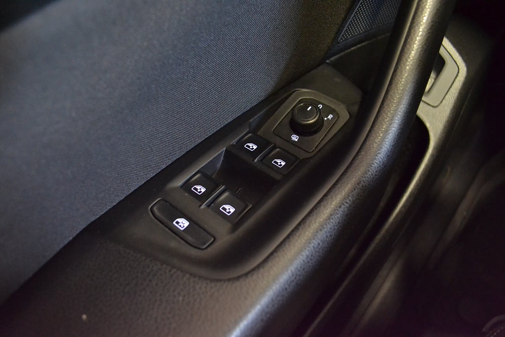 Volkswagen Passat Sportscombi 2.0 TDI 150hk Parkeringsvärmare P-Sensorer 2018