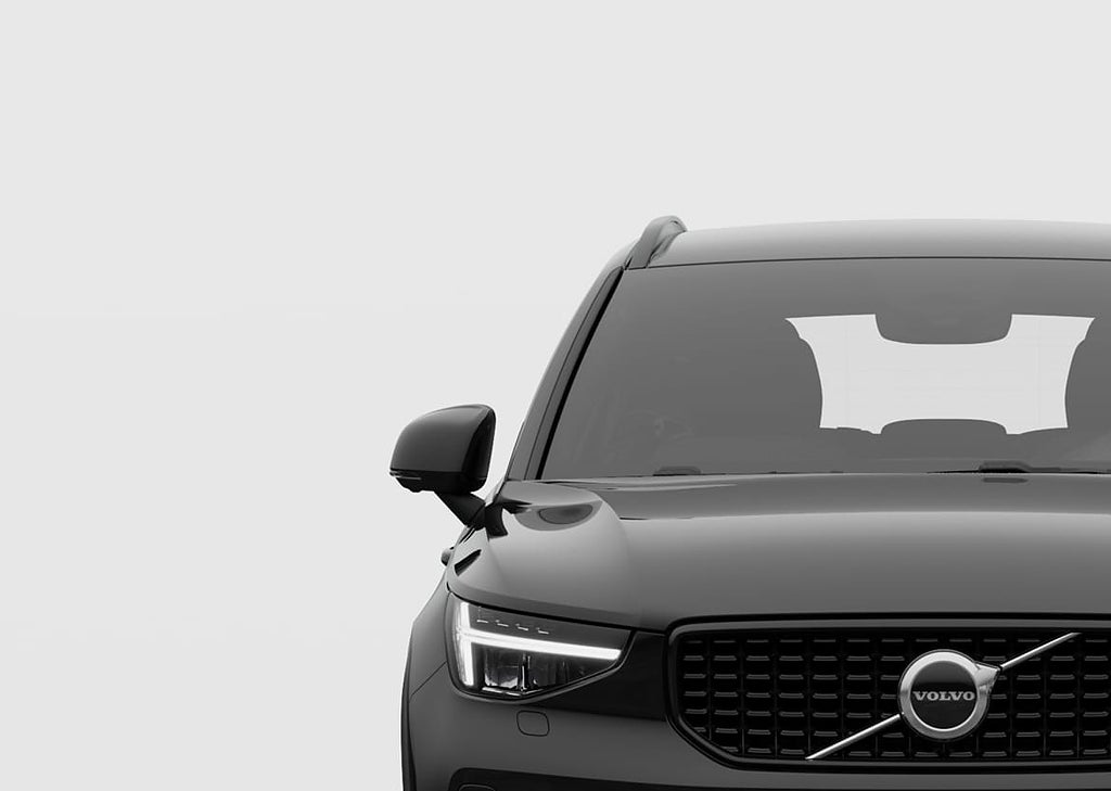 Volvo XC40 B3 FWD Bensin Plus Dark LAGERBIL
