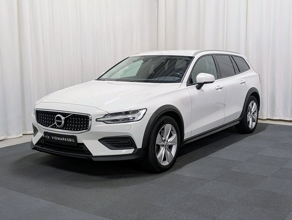 Volvo V60 Cross Country D4 AWD Geartronic Momentum|GPS|Drag|Värmare|