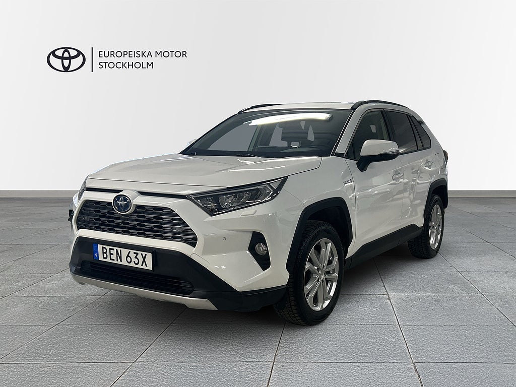 Toyota RAV4 2,5 HYBRID AWD Active / AU-GARANTI
