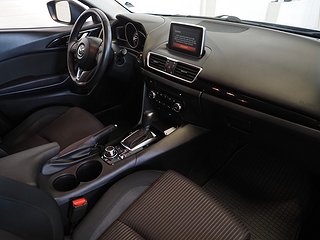 Halvkombi Mazda 3 9 av 20