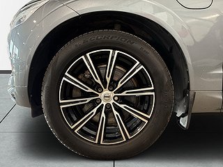 Volvo XC60 T8 AWD Inscription Drag Pano Navi Kamera S&V-däck