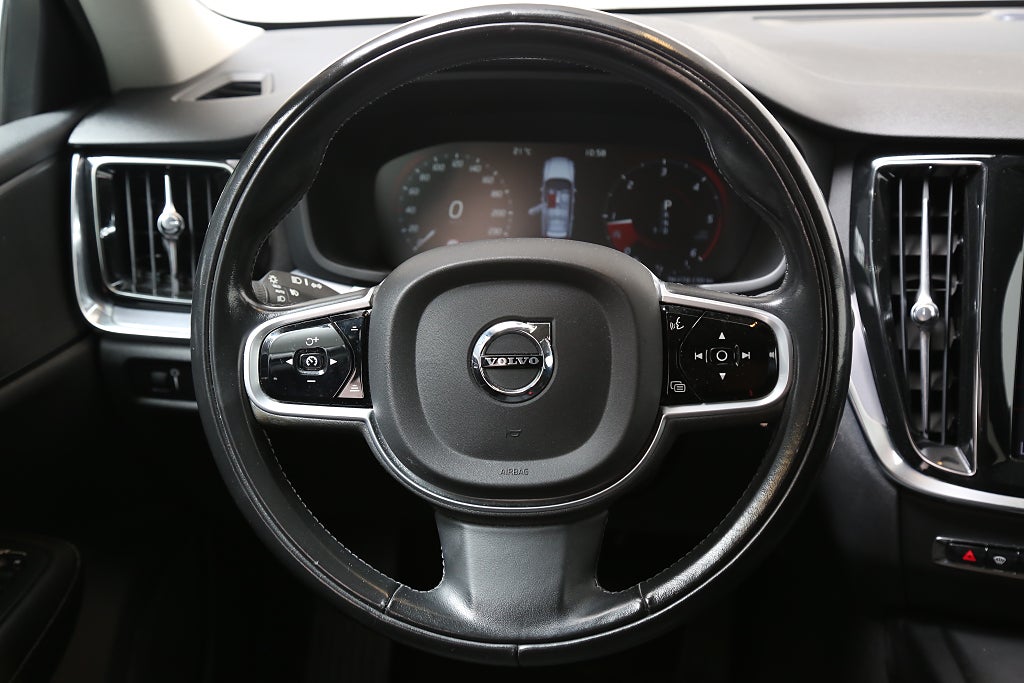 Volvo V60 Cross Country D4 190hk Adv SE ll AWD Navi Kamera Värmare Dra 2019