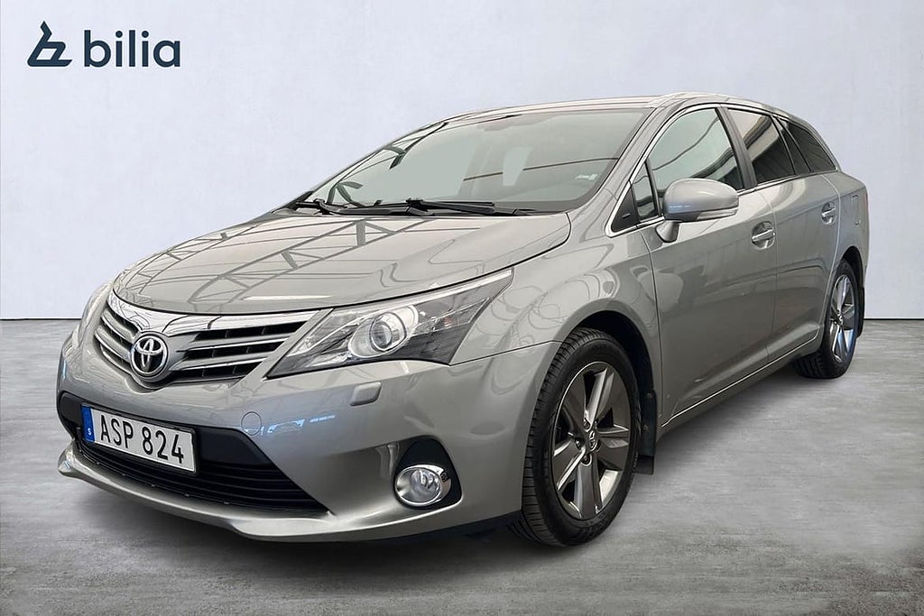 Toyota Avensis 2,0 D EDITION 50 DRAGKROK MOTORVÄRMARE