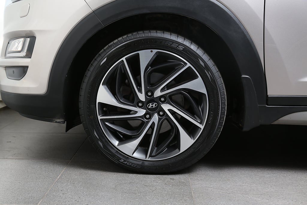 Hyundai Tucson 1,6 T-GDI 177hk Premium AWD Pano Skinn 360°-kamera Drag 2019