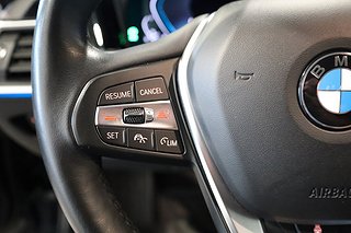 Sedan BMW 330e 23 av 25