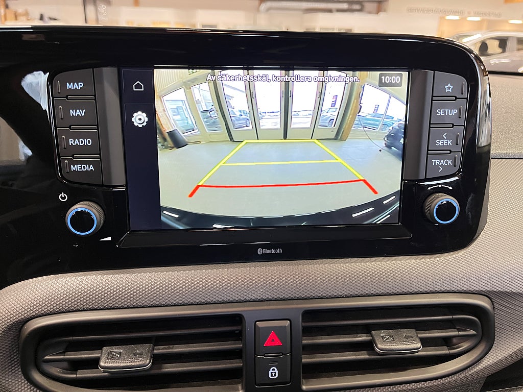 Hyundai i10 1.0 Man / V-hjul/ Kamera/ P-Sensor/ Rattvärme/ CarPlay thumbnail