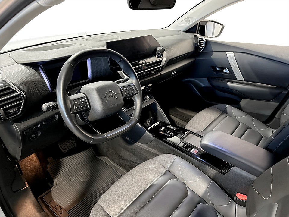 Bild på Citroën C4-X Shine 1.2 PT 130hk Aut B-KAMERA RATTVÄRME