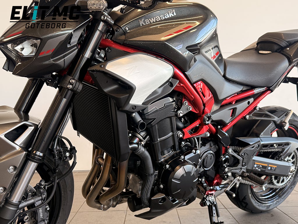 Kawasaki Z900 2025 - miniatyr 13