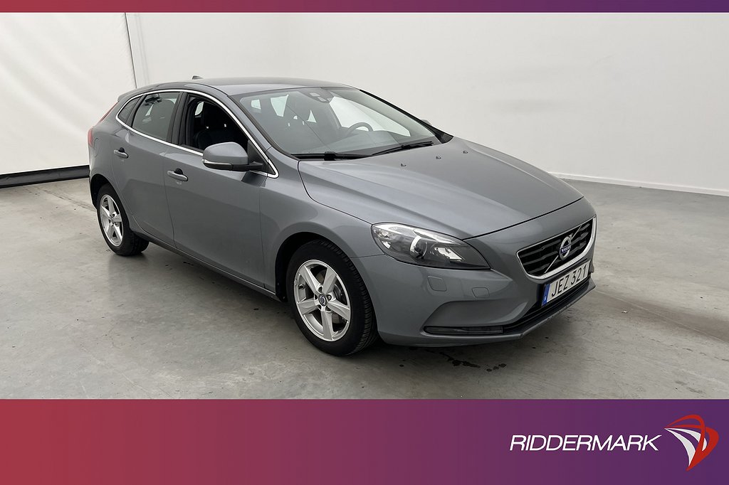 Volvo V40 D2 120hk Momentum Parkeringsvärmare Navi Sensorer