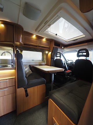 Husbil-halvintegrerad Kabe Travel Master 750 LXL 6 av 22