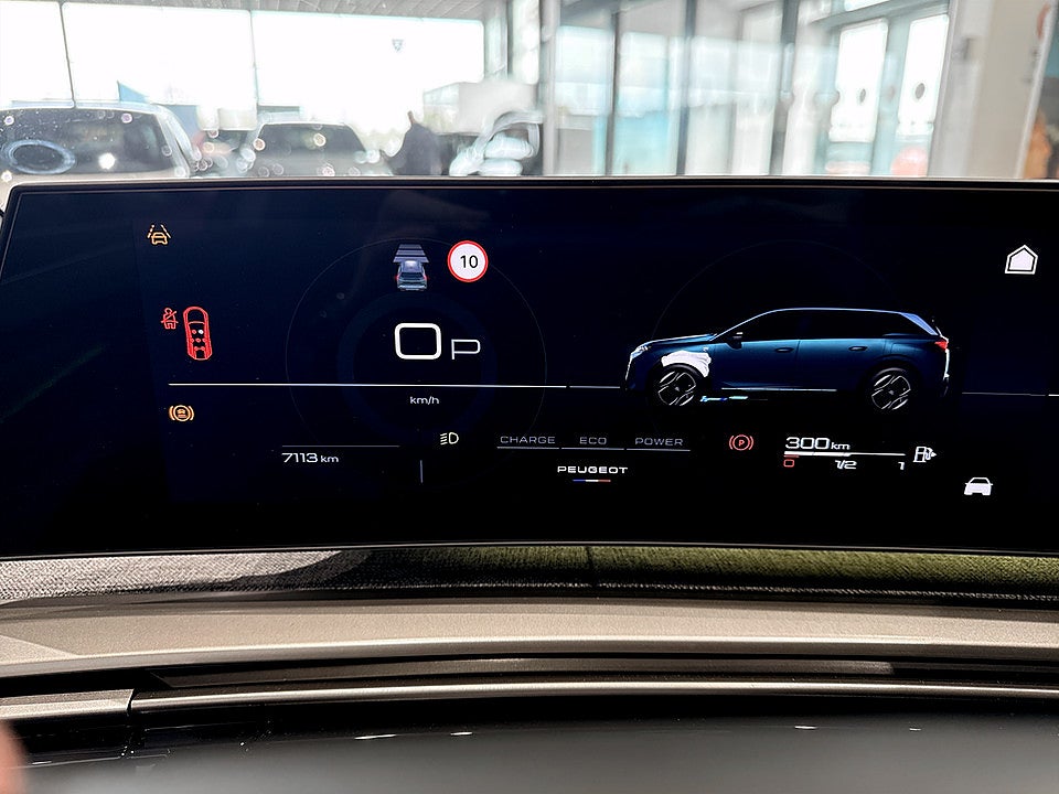 Bild på Peugeot 5008 GT Ultimate Hybrid 145hk Aut 7-SITS ELSTOL B-KAMERA