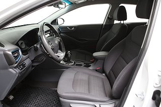 Halvkombi Hyundai IONIQ 10 av 23