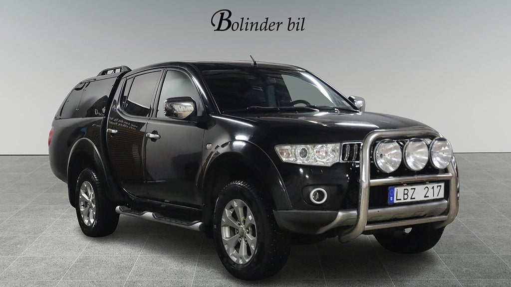 Mitsubishi L200 Dubbelhytt 2.5 4x4 M-VÄRMARE BESIKTIGAD NYKAMREM SoV DRAG