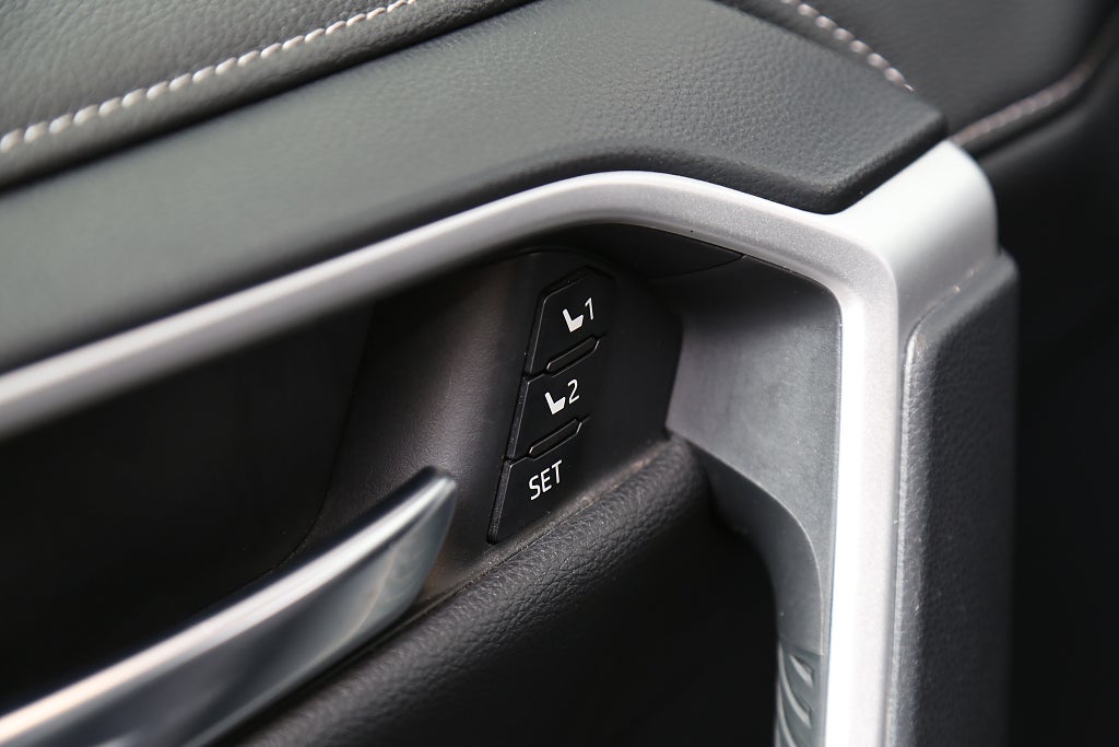 Toyota RAV4 2,5 Hybrid E-CVT Executive 2WD JBL Navi Skinn Dragkrok 2019