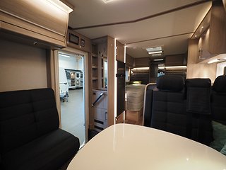 Husbil-halvintegrerad Kabe TM RX 780 LT 9 av 20