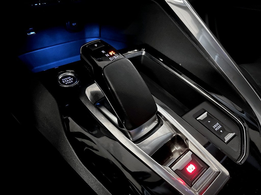 Bild på Peugeot 3008 Allure Hybrid 225hk Aut - DRAG, M-VÄRMARE