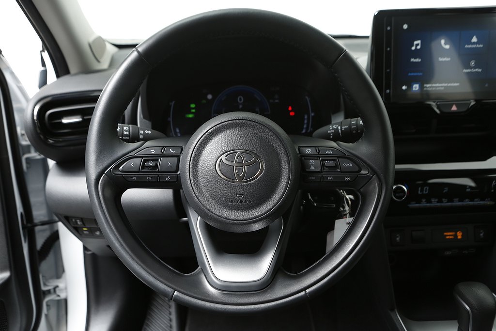 Toyota Yaris Cross 1,5 Hybrid e-CVT Active Motorvärmare 2024