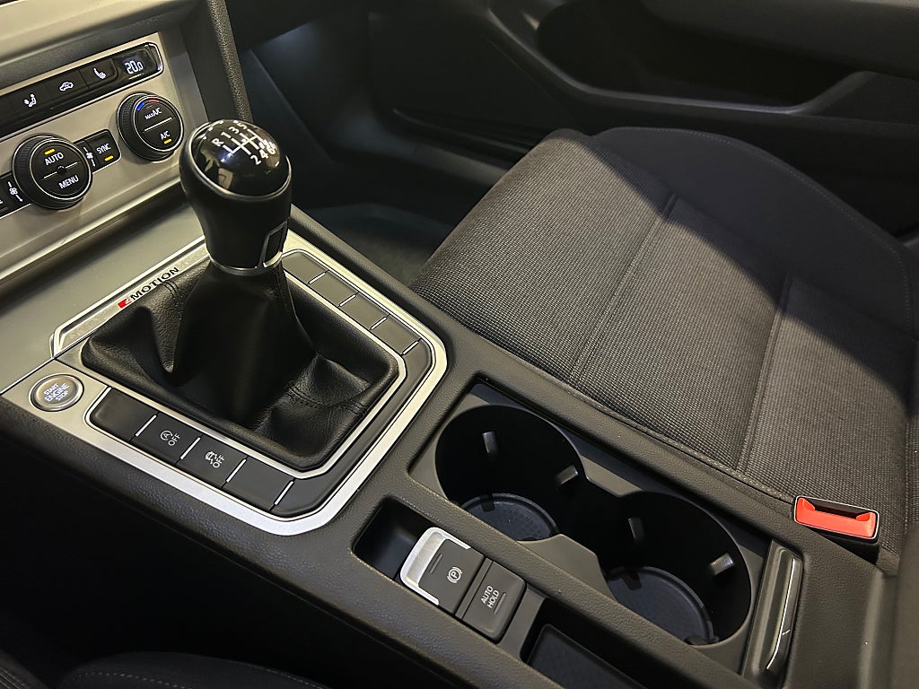 Volkswagen Passat SC 2.0 TDI 4Motion D-Värm Navi Drag P-Sen 2017